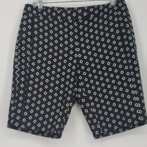 Vince Camuto, Bermuda Style Shorts, Size 6